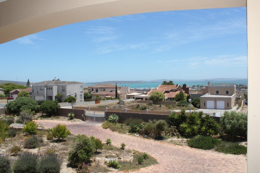 4 Bedroom Property for Sale in Myburgh Park Western Cape